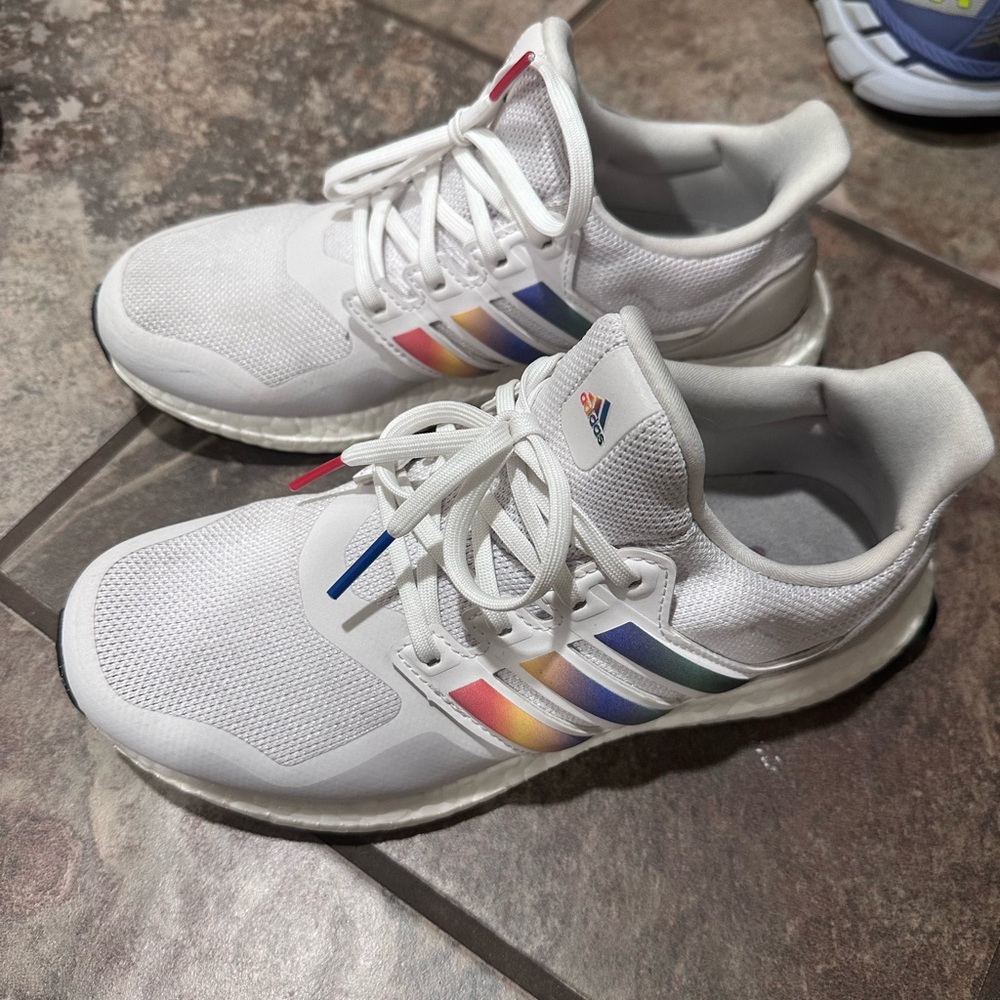 Adidas women’s ULTRA-BOOST DNA SHOES- size 7
